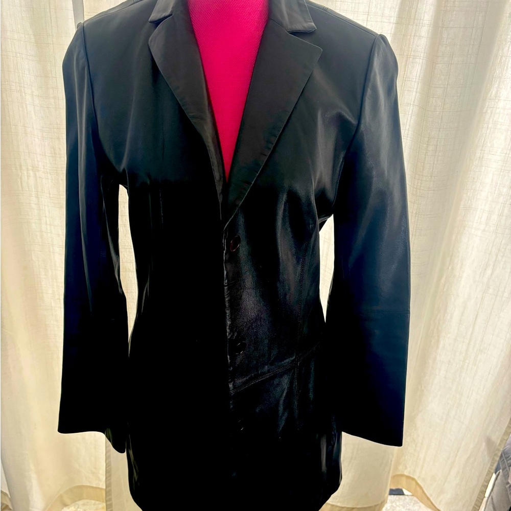 Classy women’s leather blazer/jacket
